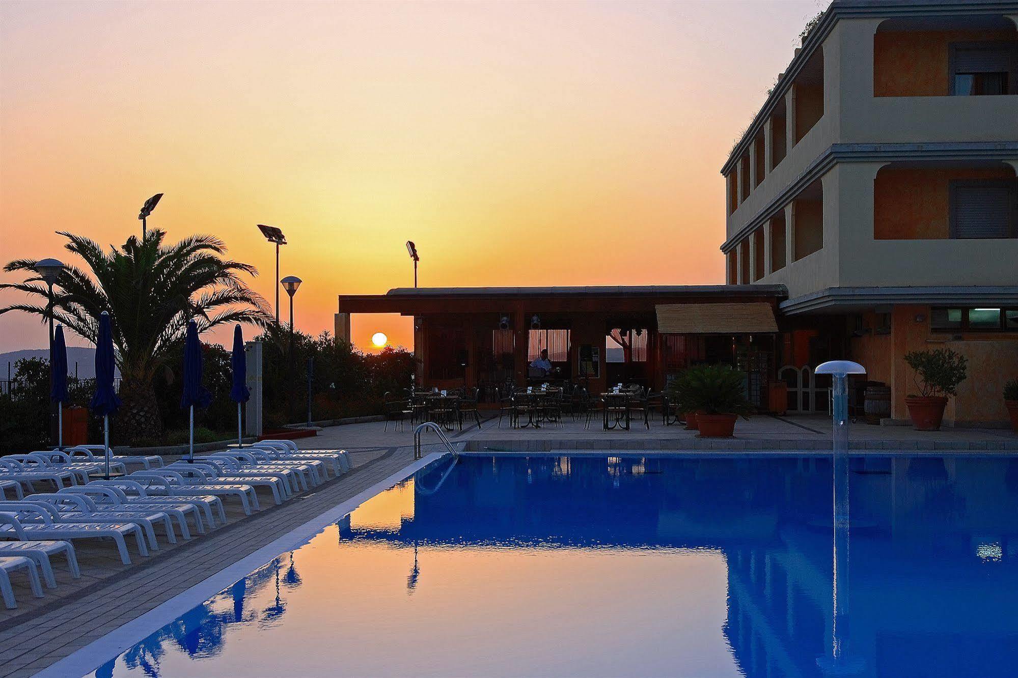 Borgo Saraceno Hotel-Residence Santa Teresa Gallura Exteriér fotografie